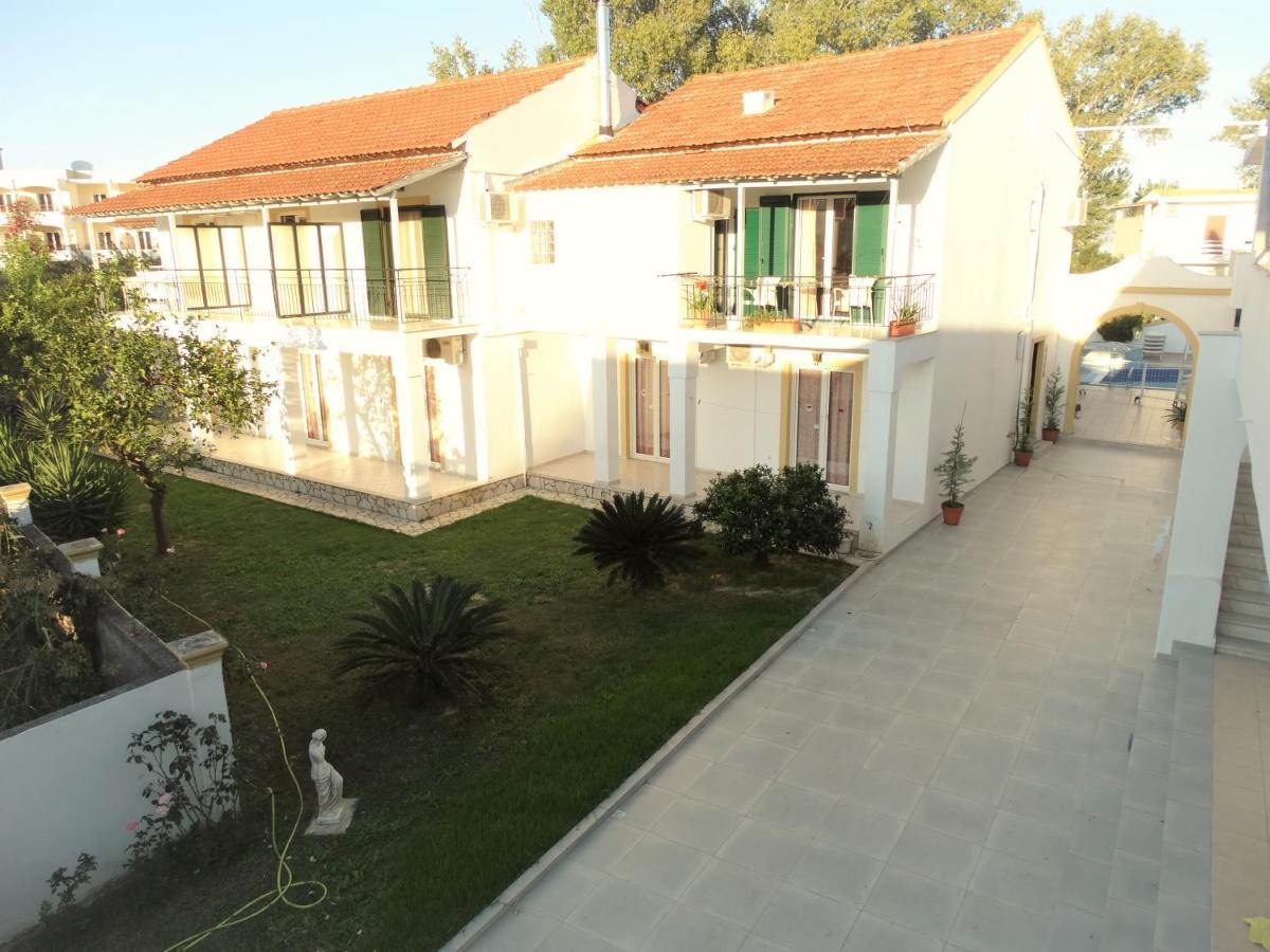 Oasis Beach Club Kávos Dış mekan fotoğraf