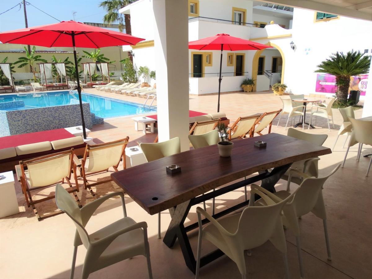 Oasis Beach Club Kávos Dış mekan fotoğraf