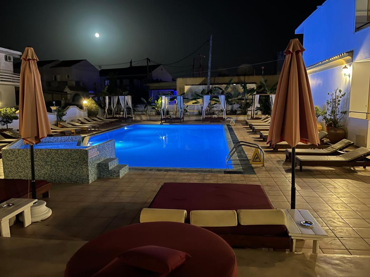 Oasis Beach Club Kávos Dış mekan fotoğraf