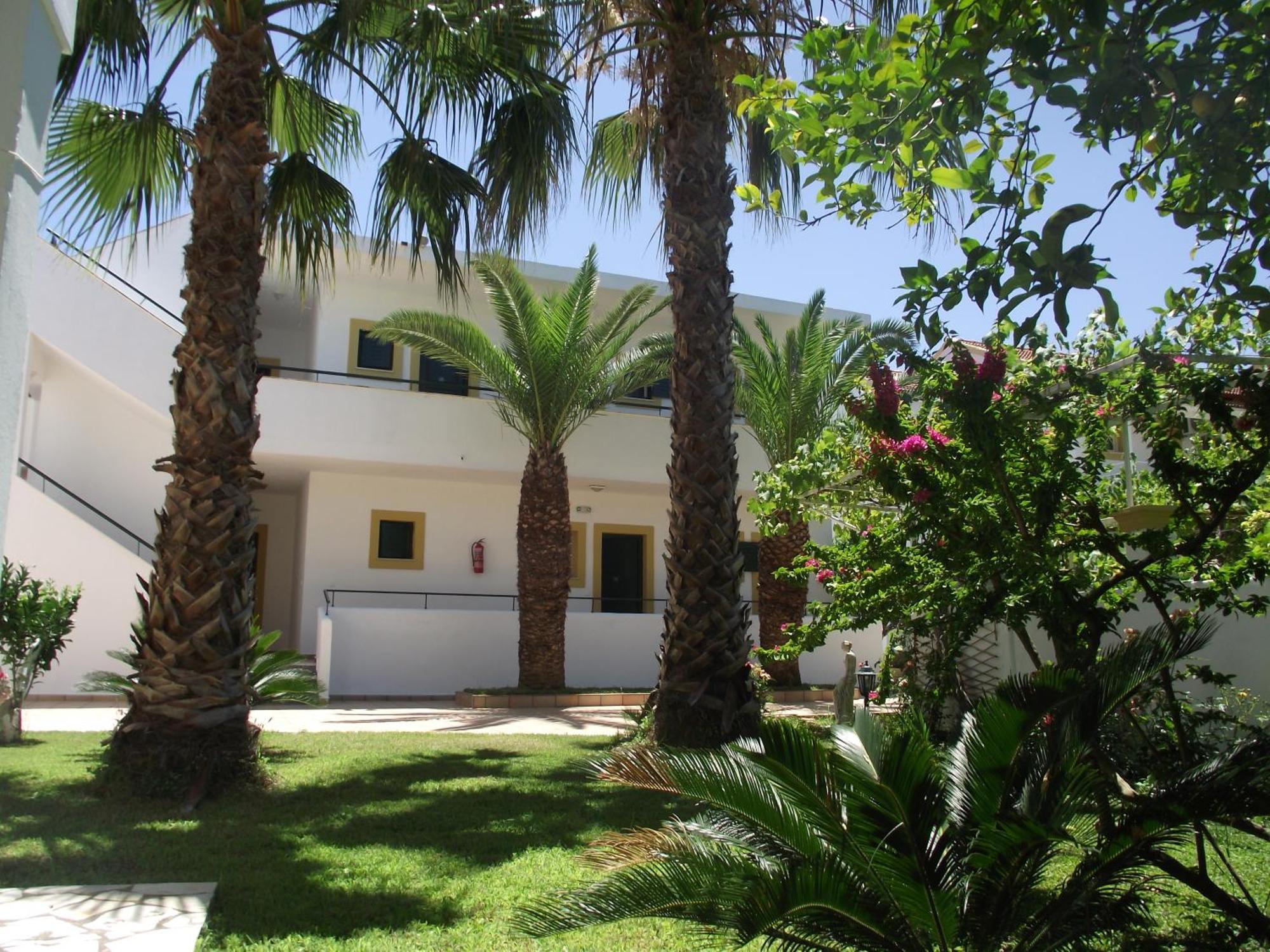 Oasis Beach Club Kávos Dış mekan fotoğraf