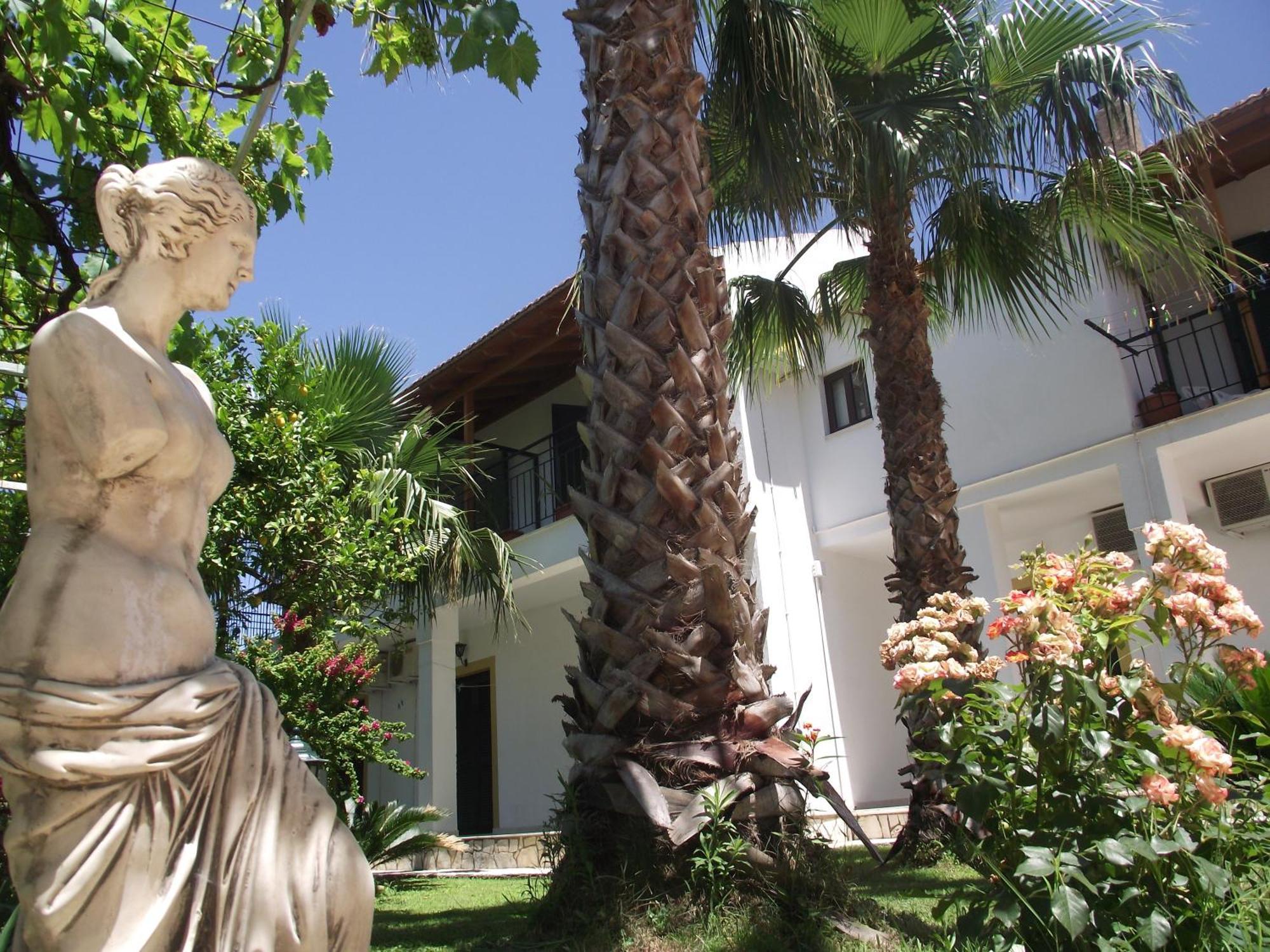 Oasis Beach Club Kávos Dış mekan fotoğraf